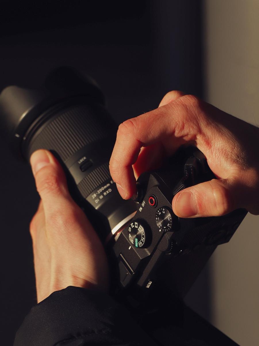 DSLR cameras-0a068e8e4c3c4769839a8cae260edef6.jpg DSLR cameras
