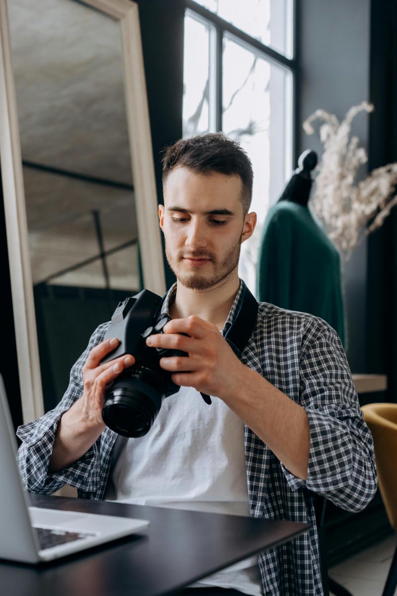 working photographer-699e8ddc47124c09b7fe4ac642ddffe4.jpg working photographer
